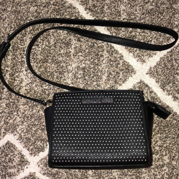 Michael Kors Handbags - Michael Kors mint crossbody bag